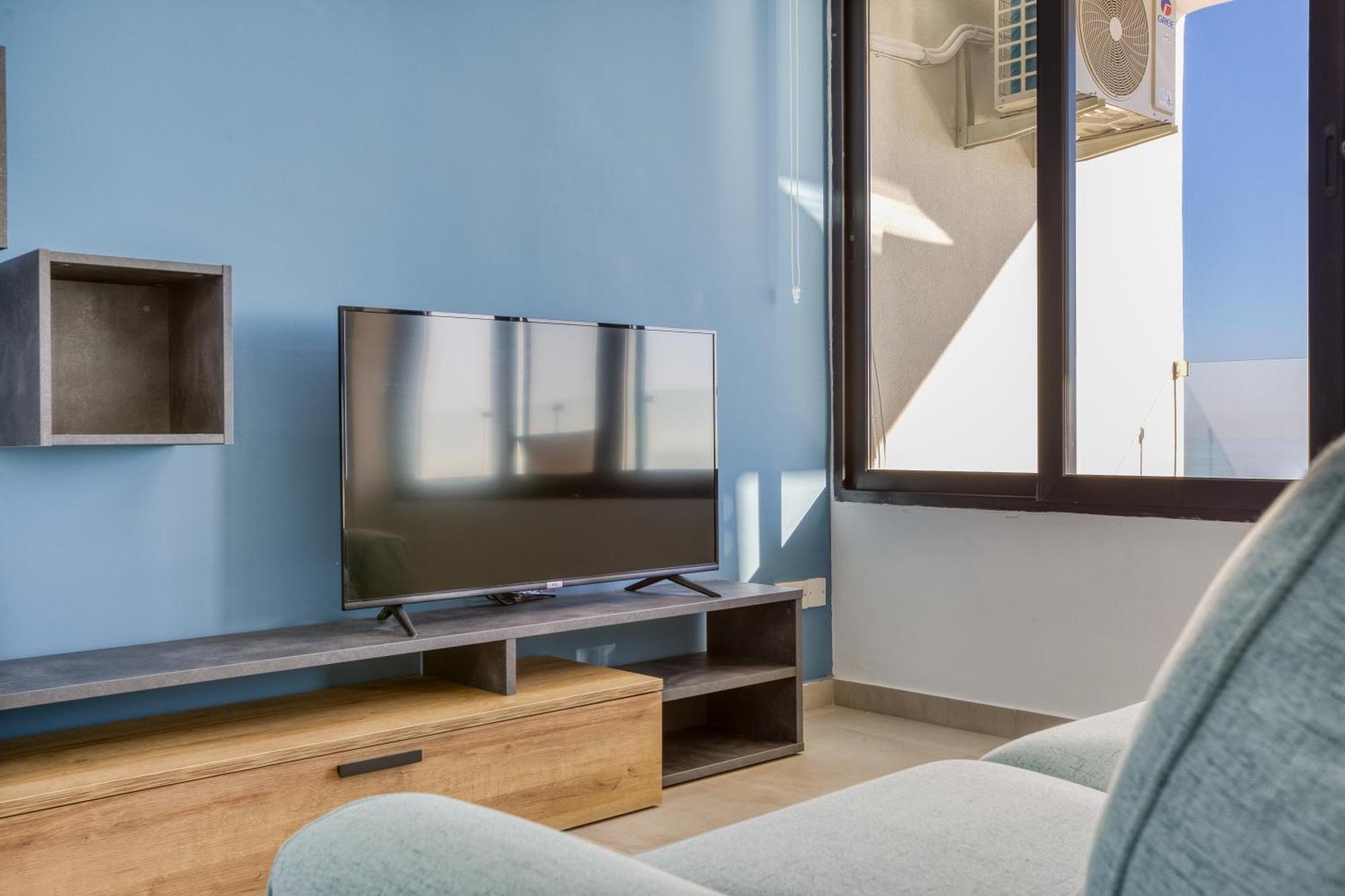 Seafront Sliema Apartment With Balcony & Sea Views By Jl Buitenkant foto