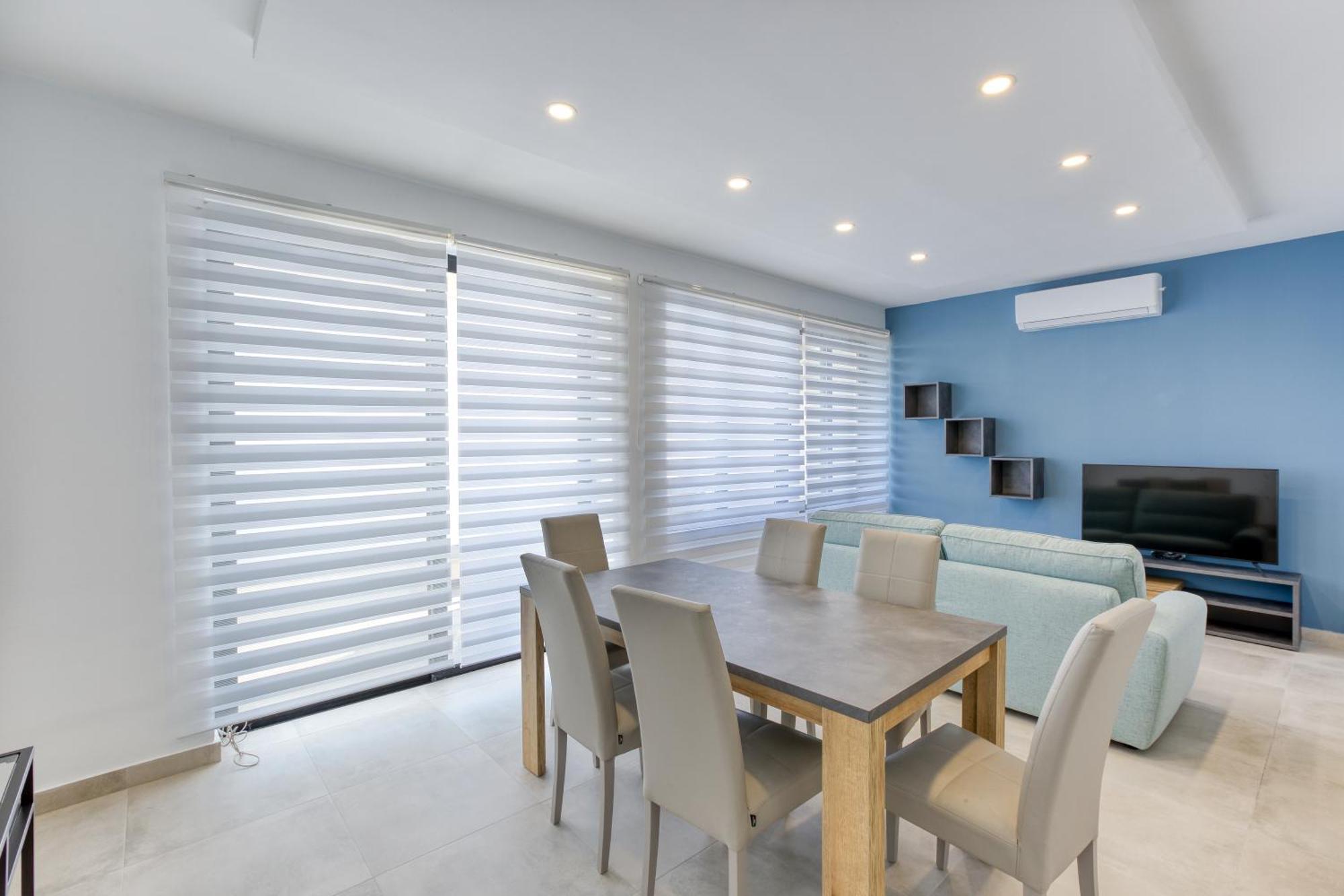 Seafront Sliema Apartment With Balcony & Sea Views By Jl Buitenkant foto