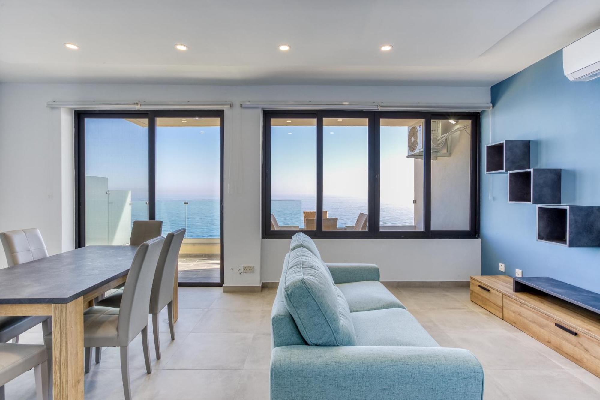 Seafront Sliema Apartment With Balcony & Sea Views By Jl Buitenkant foto