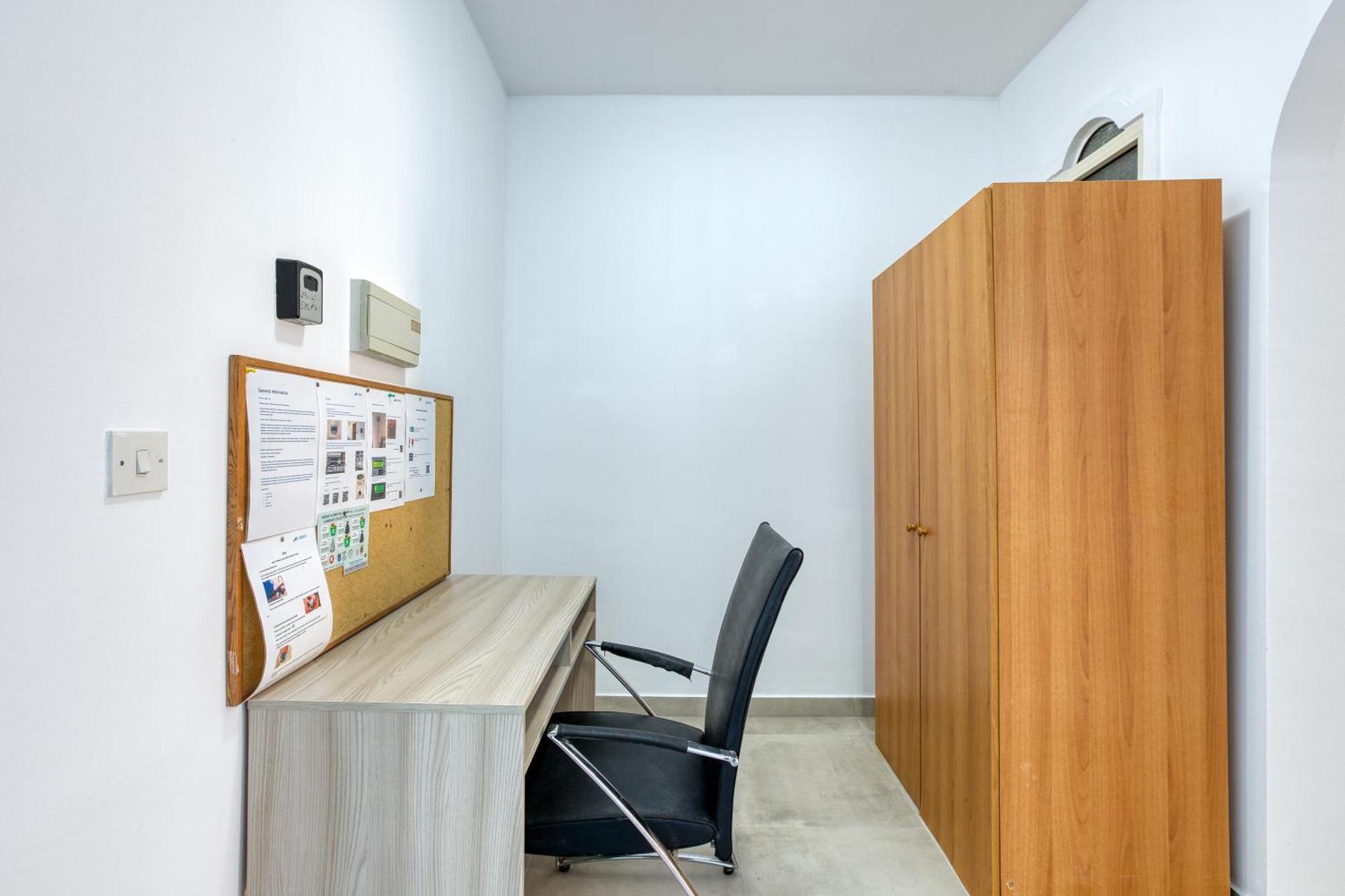 Seafront Sliema Apartment With Balcony & Sea Views By Jl Buitenkant foto