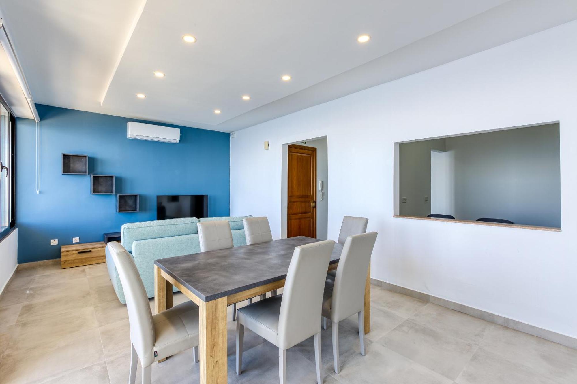 Seafront Sliema Apartment With Balcony & Sea Views By Jl Buitenkant foto